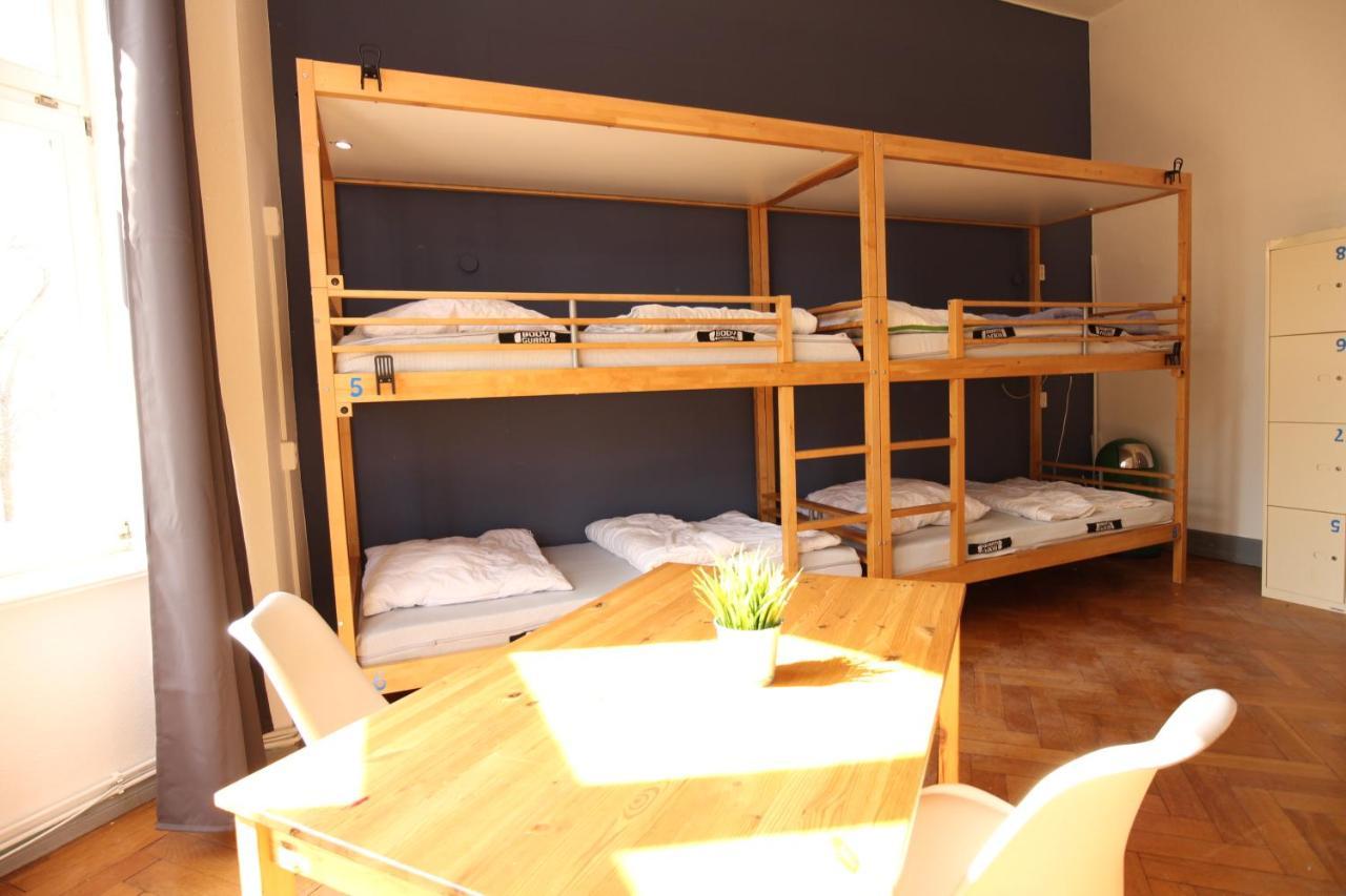 Blue Doors Hostel Altstadt ロストック エクステリア 写真